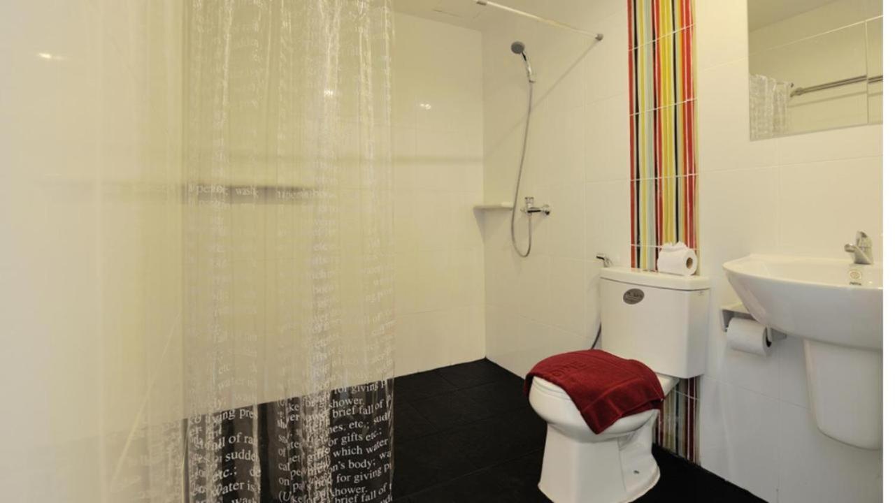 Chilli Salza Patong Hotell Exteriör bild