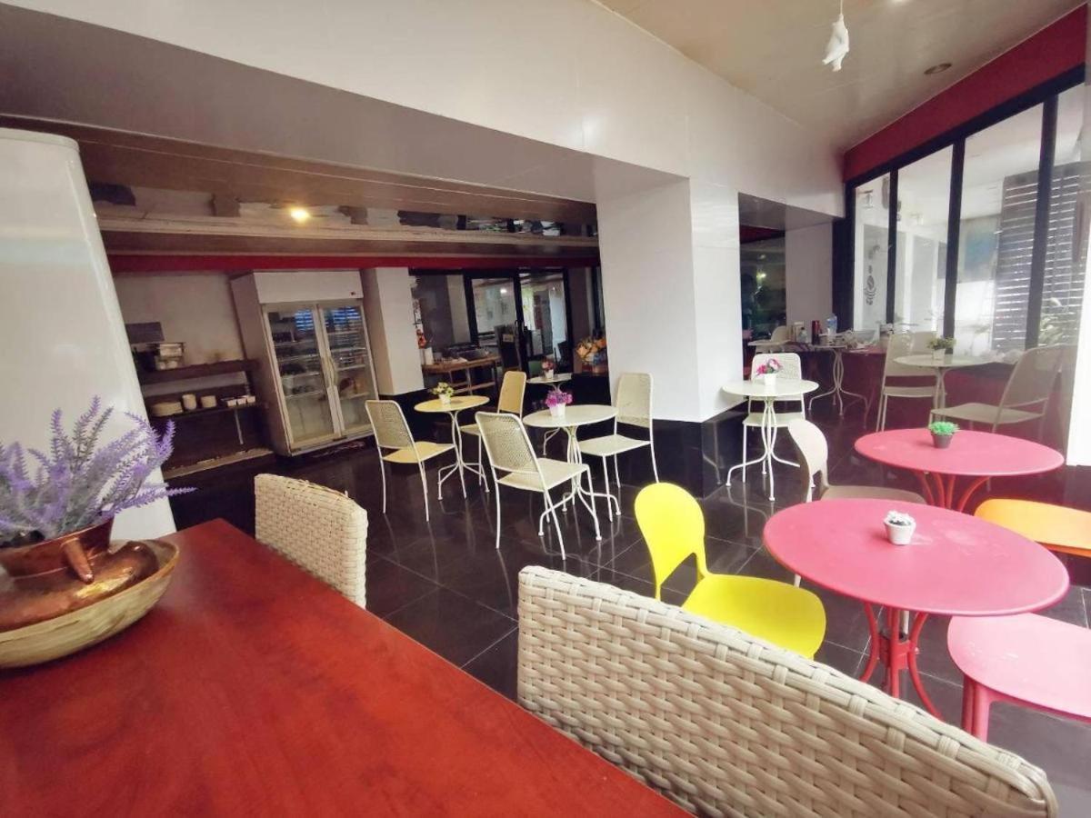 Chilli Salza Patong Hotell Exteriör bild